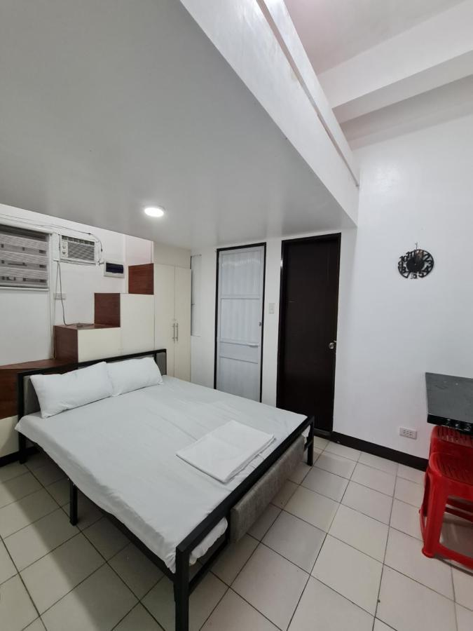 Dasma Lofts Hotel Near Dela Salle Dasma Дасмариньяс Экстерьер фото