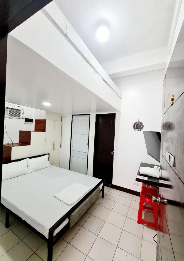 Dasma Lofts Hotel Near Dela Salle Dasma Дасмариньяс Экстерьер фото
